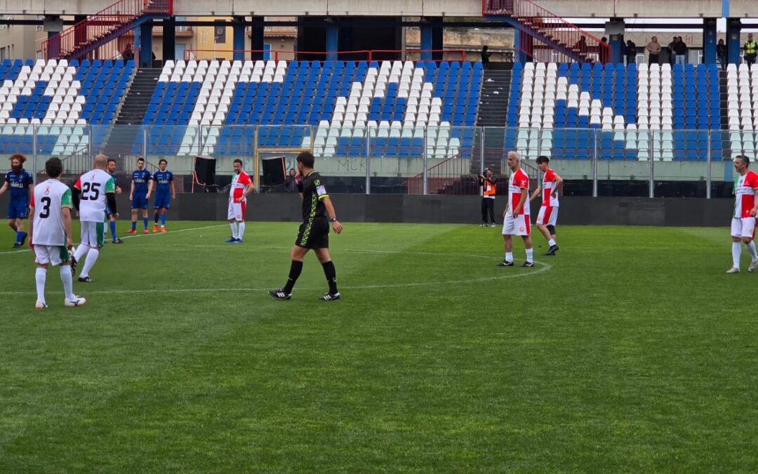 La Nazionale dei Consiglieri regionali d’Italia ha aderito all’iniziativa “Un goal per la solidarietà”, scendendo in campo a Catania contro la violenza di genere