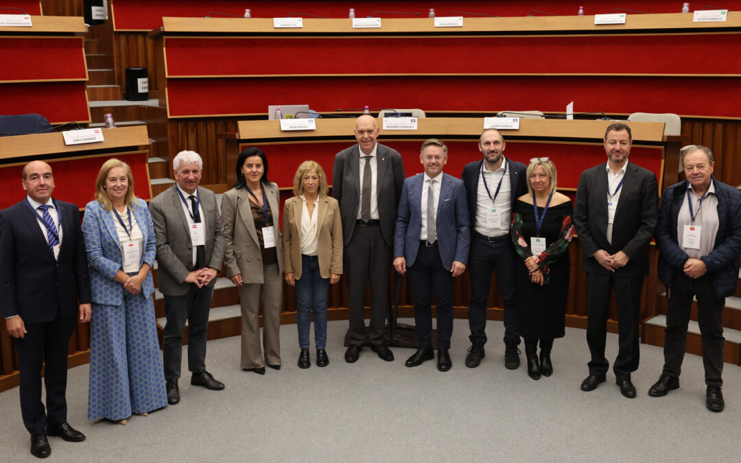 Il gruppo di lavoro della CALRE “Problematiche della montagna e delle aree interne”, coordinato dal Presidente Paccher, si è riunito questa mattina a Trento per richiedere un’agenda urgente all’UE